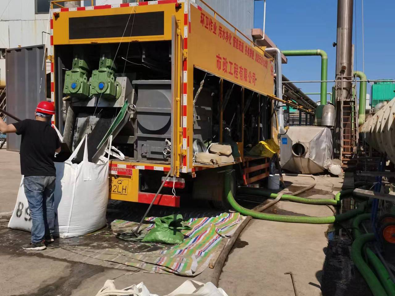 合水淤泥压干处理